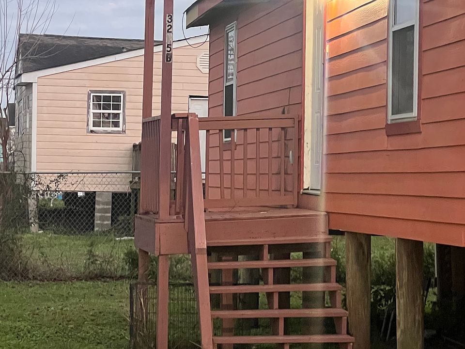 1st image of 3217 Louisa St