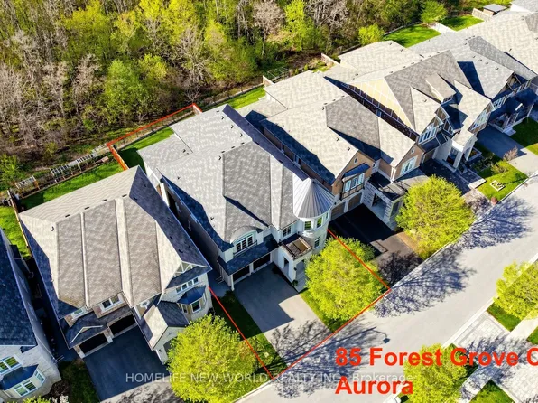 85 Forest Grove Ct, Aurora, ON L4G 3G4