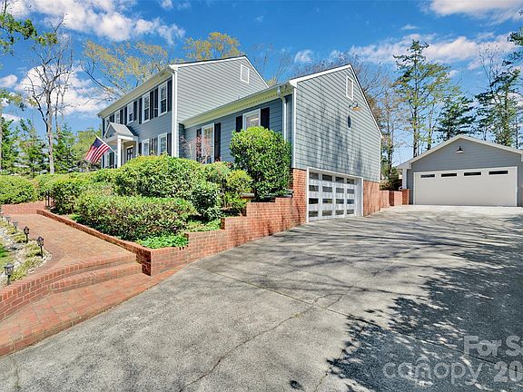 2nd image of 421 Sardis Ln
