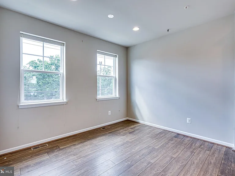 14263 Travilah Rd — Photo 14