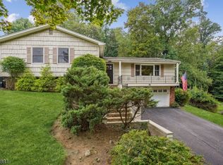 34 Warren Rd, Sparta, NJ 07871