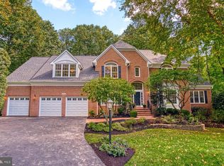 3053 Crosen Ct, Herndon, VA 20171