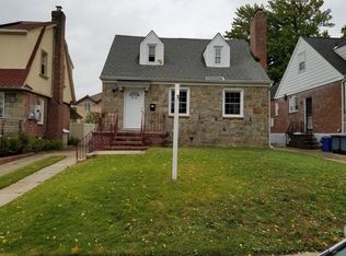 7515 182nd St, Fresh Meadows, NY 11366