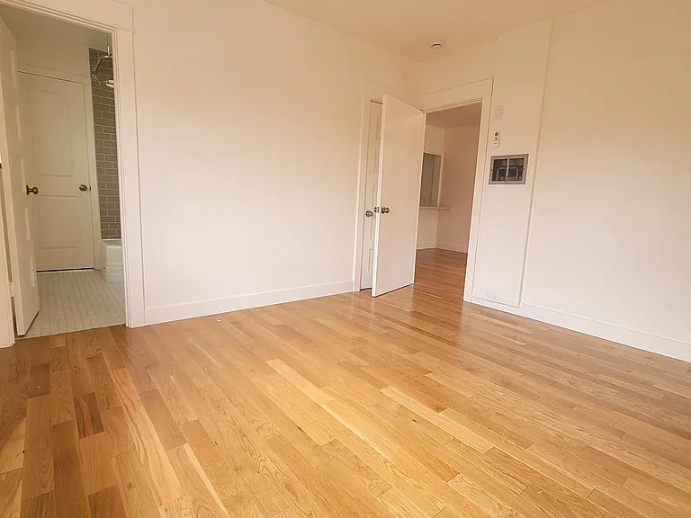 1911 Griffin Ave #1 — Photo 6