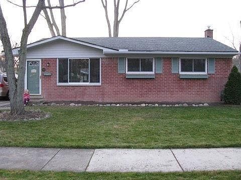2nd image of 572 Canterbury Dr
