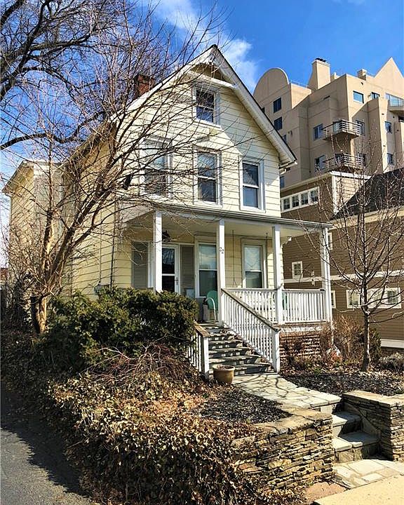 2nd image of 22 Burd St