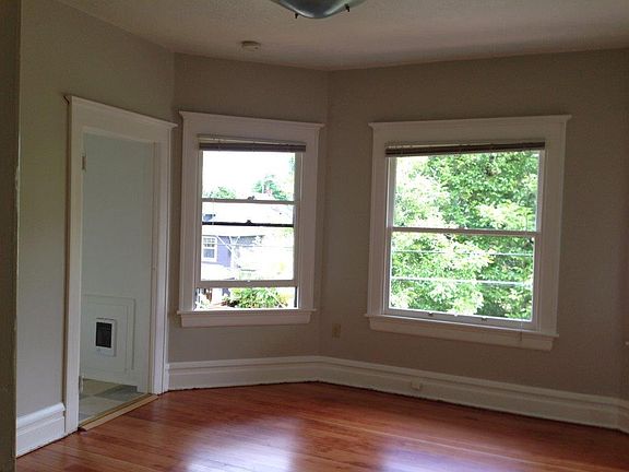 Living room bay windows