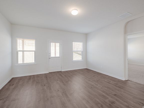 4th image of 2926 Wentwood