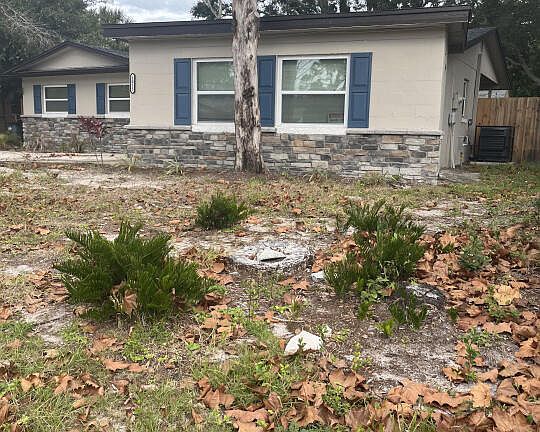 2nd image of 1015 Cedar Highlands Blvd