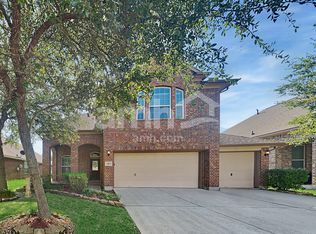 6815 Hunters Way Ln, Baytown, TX 77521