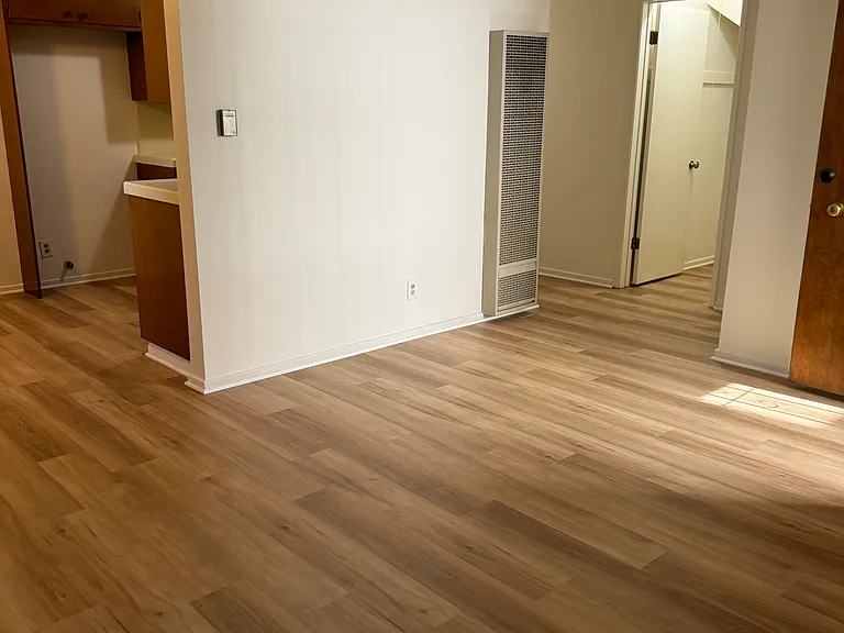 423 E Cedar Ave #C — Photo 7