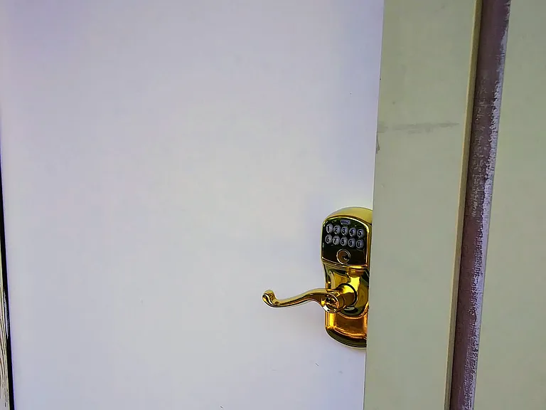PRIVATE Keyless Entrance to your room
