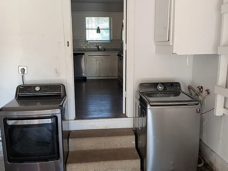 2216 Marshall Dr — Photo 15