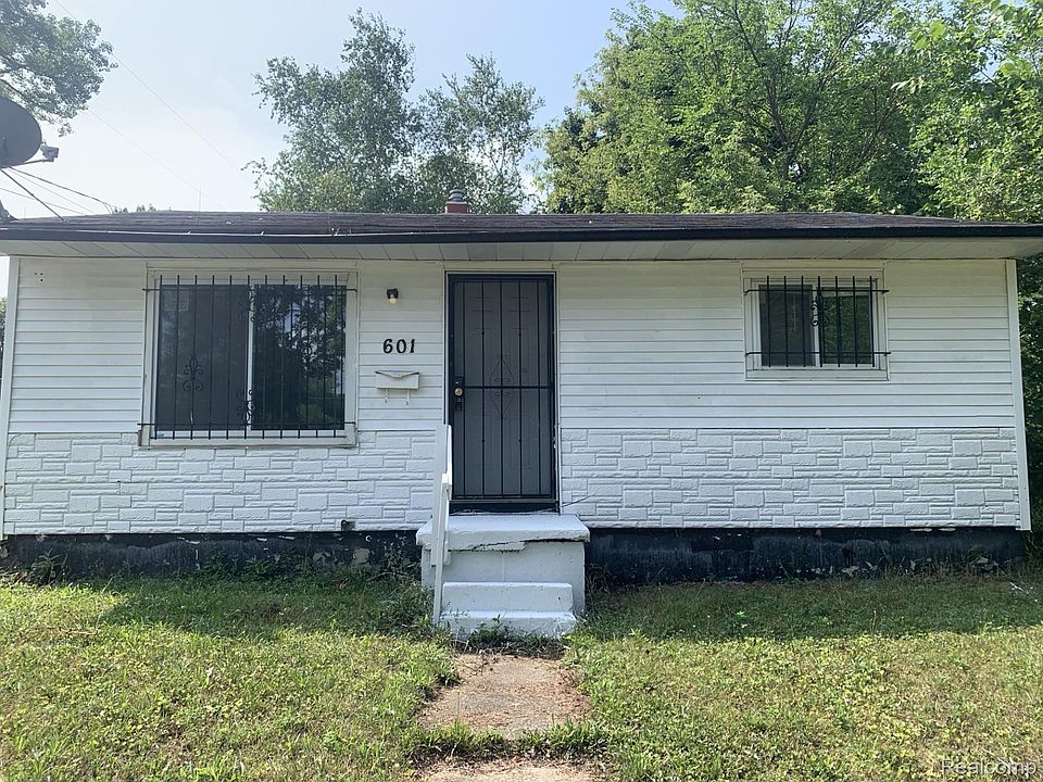1st image of 601 W Alma Ave