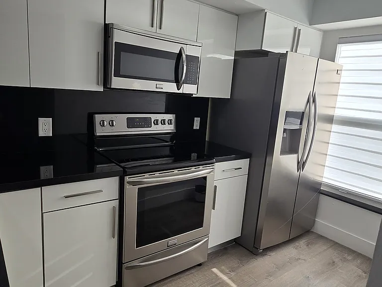 4703 SW Santa Barbara Pl #12 — Photo 6