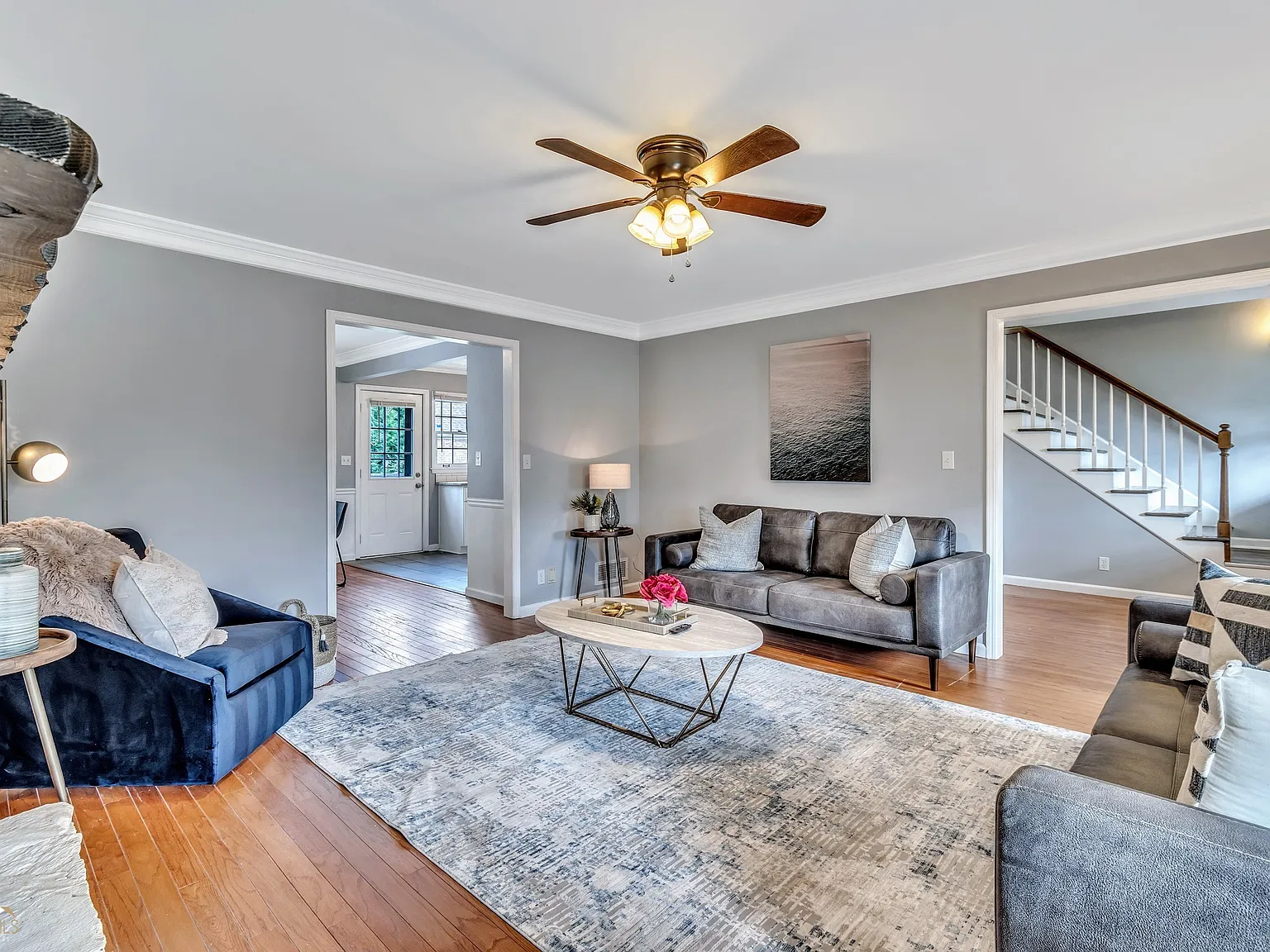 5 bed, 3.0 bath, 3200 sqft, $6,900 — Photo 4