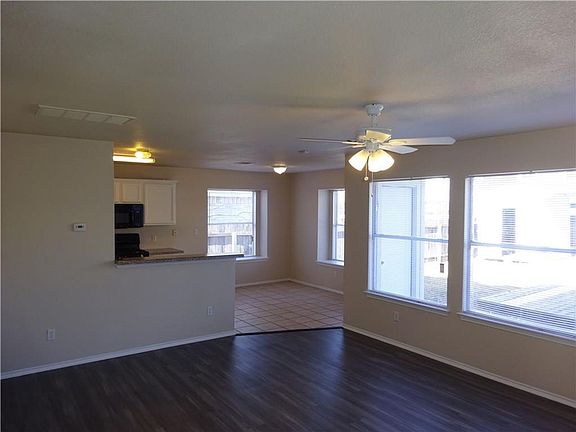 2nd image of 1016 Doras Dr
