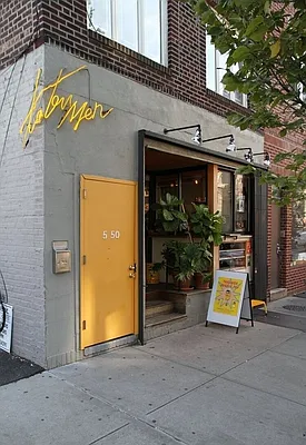 Rented by REAL New York | media 21