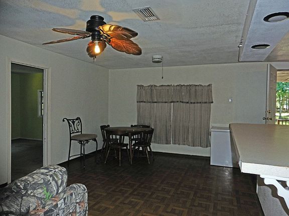 5th image of 211 Balley Castle Dr