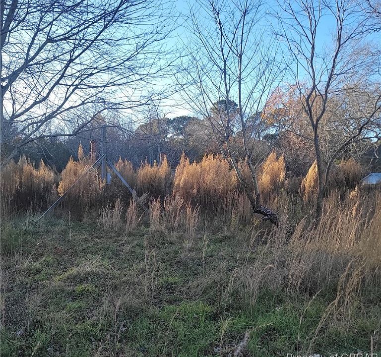 2nd image of 106 Queens Creek Rd #164