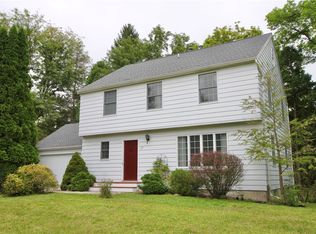 115 Simsbury Dr, Ithaca, NY 14850