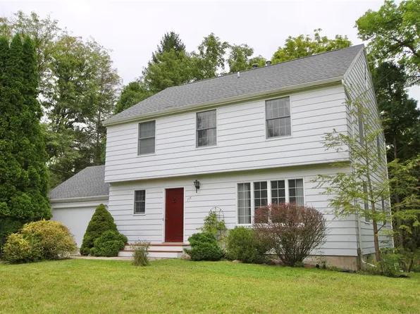 115 Simsbury Dr, Ithaca, NY 14850