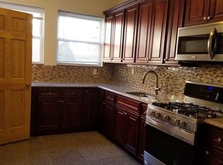 23-31 37th St #1R, Astoria, NY 11105