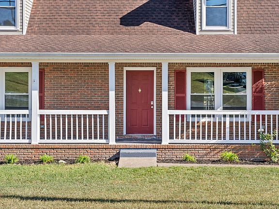 2nd image of 208 Sherwood Hills Dr