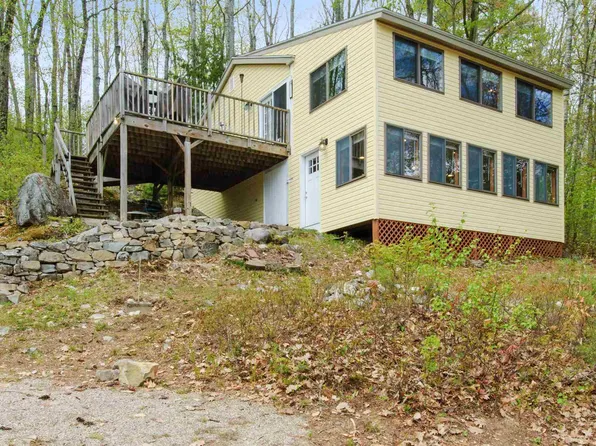 157 Spring St, Alton Bay, NH 03810
