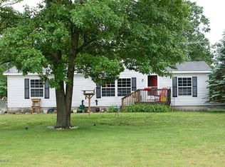 5060 W Jack Pine Dr, Grant, MI 49327