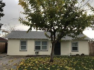 209 W Howard Ave, Visalia, CA 93277