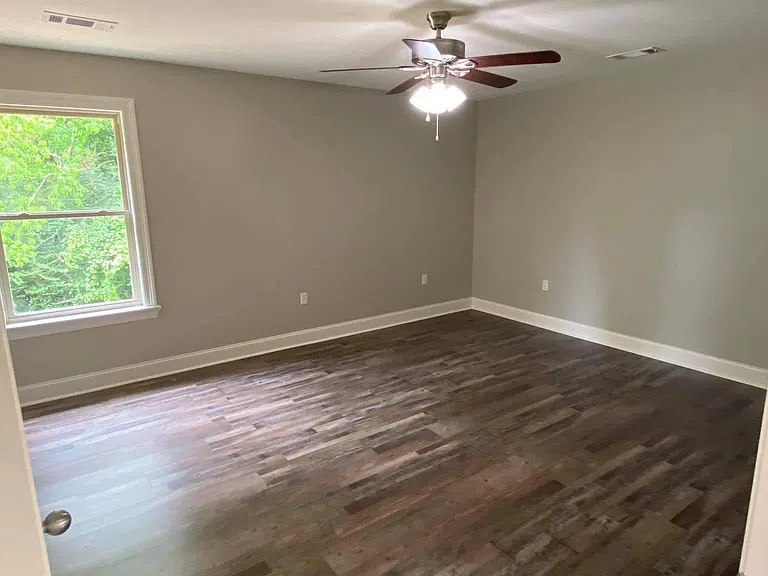207 Herrod St — Photo 5
