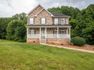 151 Lena Loop, Burns, TN 37029