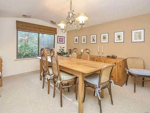 5th image of 1 Cedar Ln N