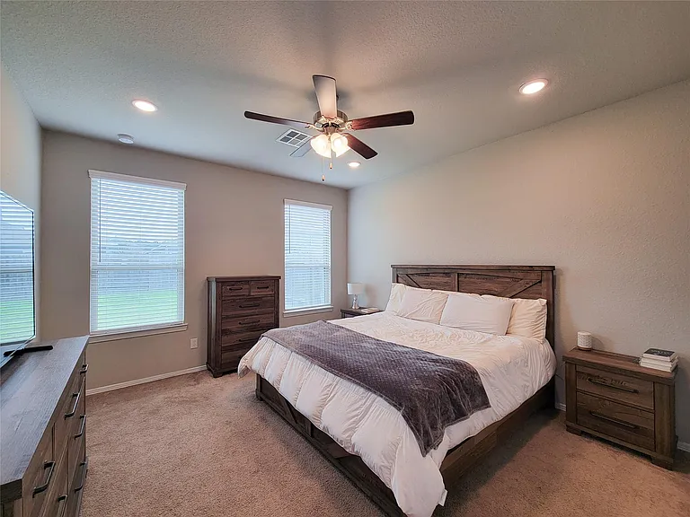 24811 Crimson Pine Dr — Photo 32