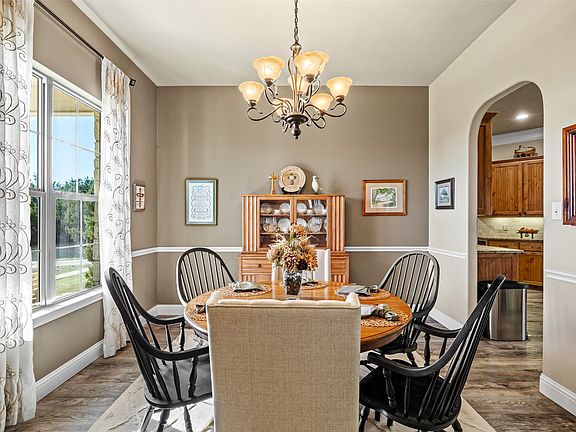 5th image of 1177 Ronald Rd