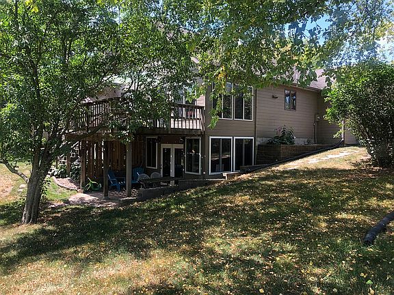 4th image of 1513 Hawthorne Ln