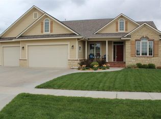 4000 Old Salem St, Hutchinson, KS 67502