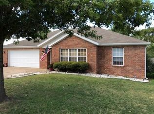 900 SW Natchez Ct, Bentonville, AR 72712