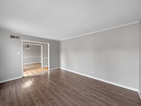 4th image of 5672 Baird Dr