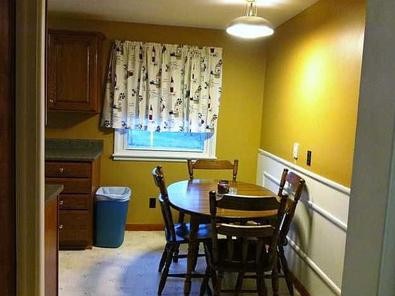 5th image of 1109 Ardmore Ave