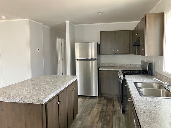 3rd image of 702 W McArthur Ave #45