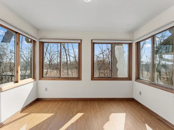 18262 Cascade Dr, Eden Prairie, MN 55347