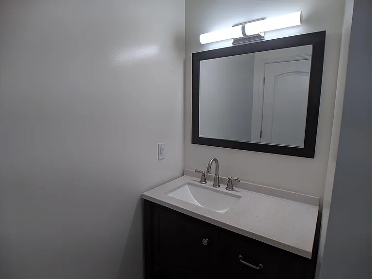 2435 S Dixie Dr — Photo 37