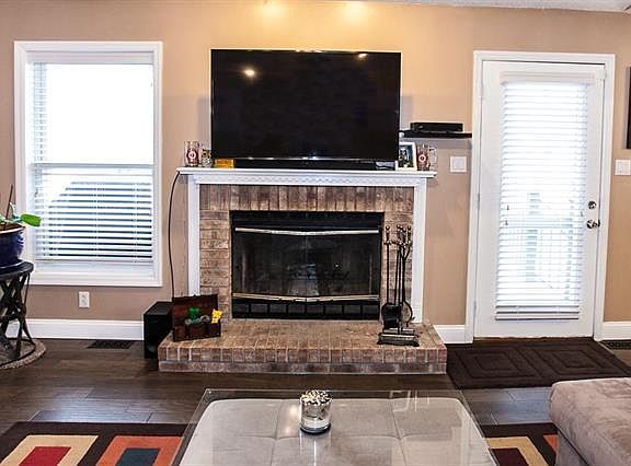 4th image of 11565 Wickshire Ct