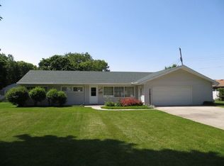 411 W Washington St, Arcola, IL 61910