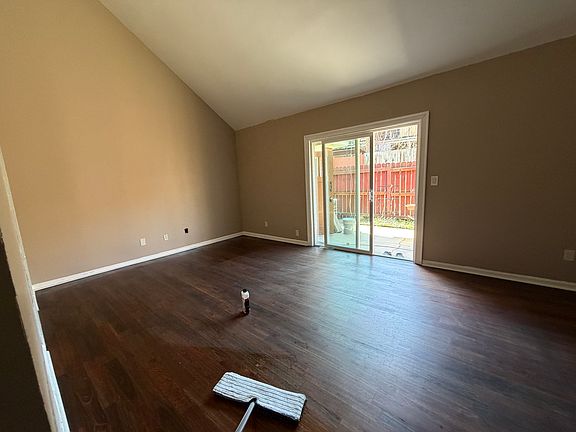 5th image of 4483 Golf Vista Cir