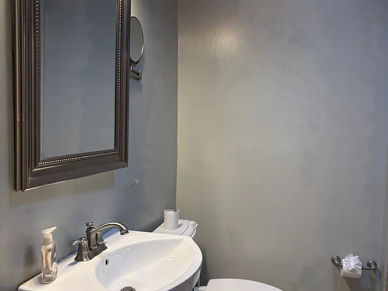 Hallway Full Bathroom