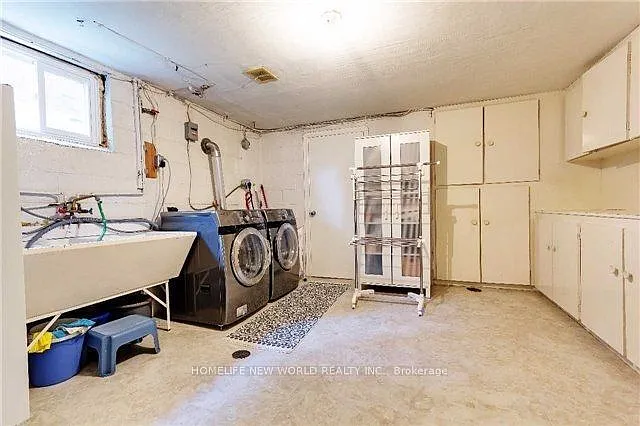 261 Betty Ann Dr — Photo 20