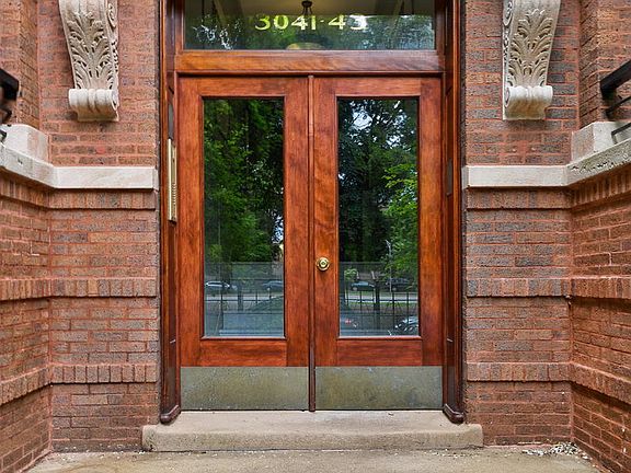 3rd image of 3041 W Logan Blvd #2-W